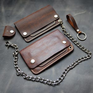 Cartera de motociclista de cuero marrón con cadena de acero inoxidable para hombre o mujer / Detalle de costura a mano: perfecciona tu estilo de motociclista / Regalos de motocicleta