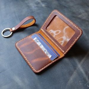 Show Easy ID / Handgemaakte portemonnee voor identiteitskaart / Minimalistisch en slank ontwerp / Internationale standaard / Echt leer / Handgestikt en hot stamp