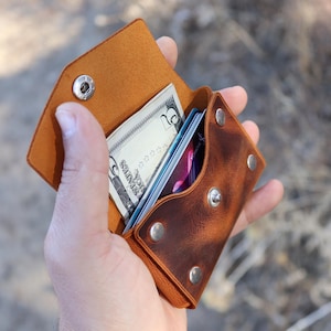 Cartera minimalista de cuero con cierre a presión para tarjetas - Cartera EDC compacta y delgada - Diseño elegante y funcional - Regalos personalizados perfectos para él o ella