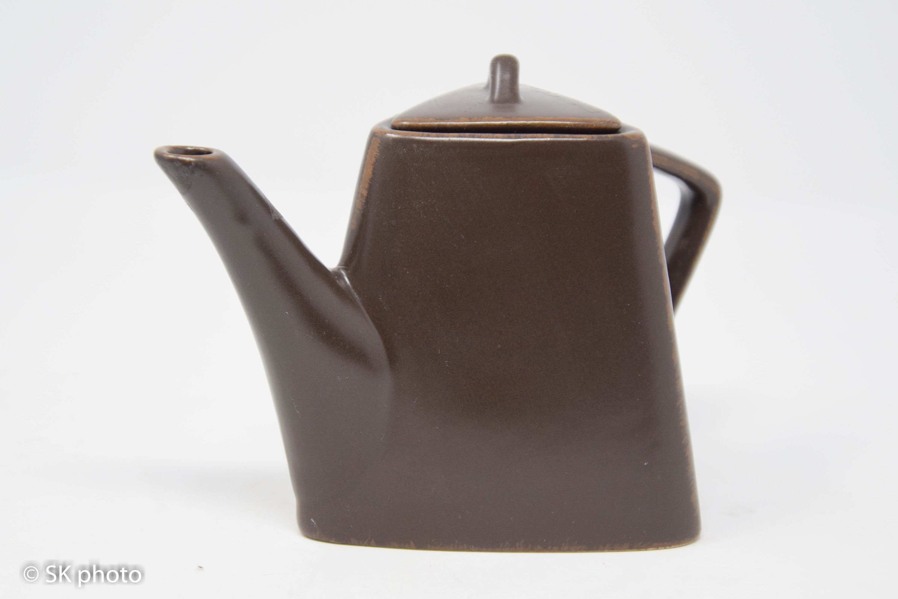 Vintage Designpac Inc Triangle Teapot Brown Matte Finish