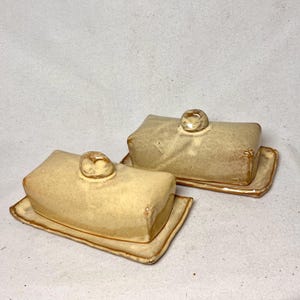 Butter Dishes  |  butter dish with lid  |  table decor  | functional butter dish  |  butter dish