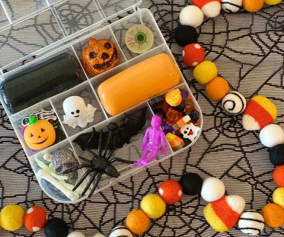 HALLOWEEN PLAYDOUGH KIT Halloween Play Dough Kit Halloween