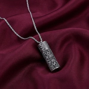 1928 Jewelry Victorian Inspired Perfume & Essential Oil Vial Pendant Necklace 30"