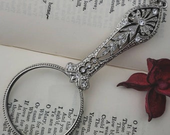Antiquities Couture Double Sided Multi Crystal Magnifying Glass Necklace 30" - Magnification Power: 2X
