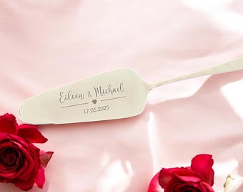 Personalized cake server / Cake lifter with engraving / Wedding gift / Mother's Day gift / Gift for cake lovers with a saying