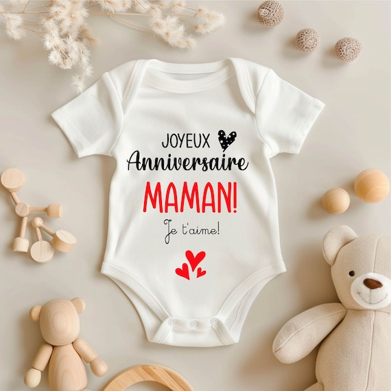 Body bébé Joyeux Anniversaire Maman – Cadeau original fête d’anniversaire – Body message bébé – Disponible en 3, 6, 9, 12, 18 et 24 mois