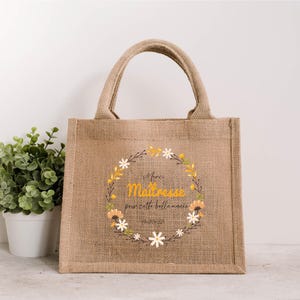 Petit sac jute “Merci Maîtresse” personnalisé – Cadeau fin d’année scolaire – Motif floral – Format 18x20x10 cm – Texte & année au choix