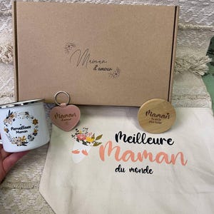 Box Maman Personnalisée – Pochette Signée avec Prénoms, Mug, Miroir Gravé, Porte-Clé & Boîte Cadeau – Fête des Mères, Anniversaire