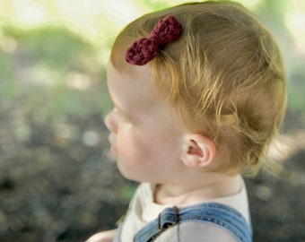 Pinzas para el cabello de ganchillo color burdeos / Accesorios para el cabello para niñas pequeñas / The Northern Loom