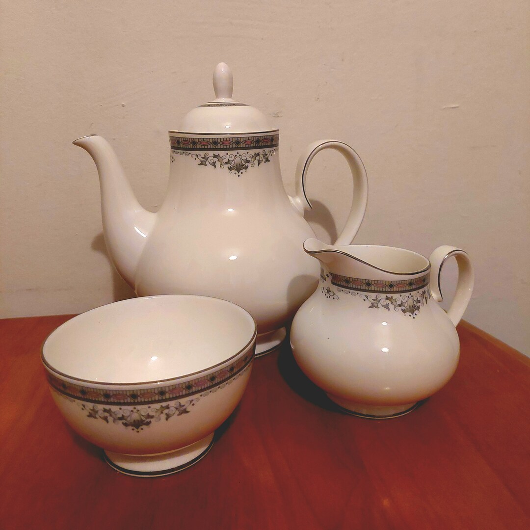 The Finest Royal Doulton Tea Set in Pristine Condition, Design York