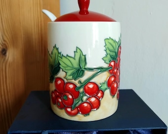 Old Tupton Ware  Collectors Preserves pot. As new, Vintage unused. Red current Jelly pot. TW2311. Comes in its original box, with its spoon.
