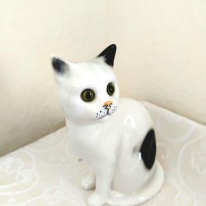 Rare Nelsons Pottery Cat,medium sized 23.5cm. Made in Staffordshire in excellent condition. Made in England. Perfect gifting at its best !
