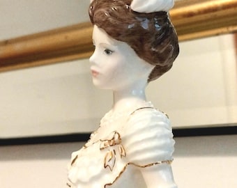 Coalport pristine Vintage Charlotte from The Golden age. A Royal Debut. Sculpted by  John Bromley 1990. 5,507 /12,500. Fine bone China X
