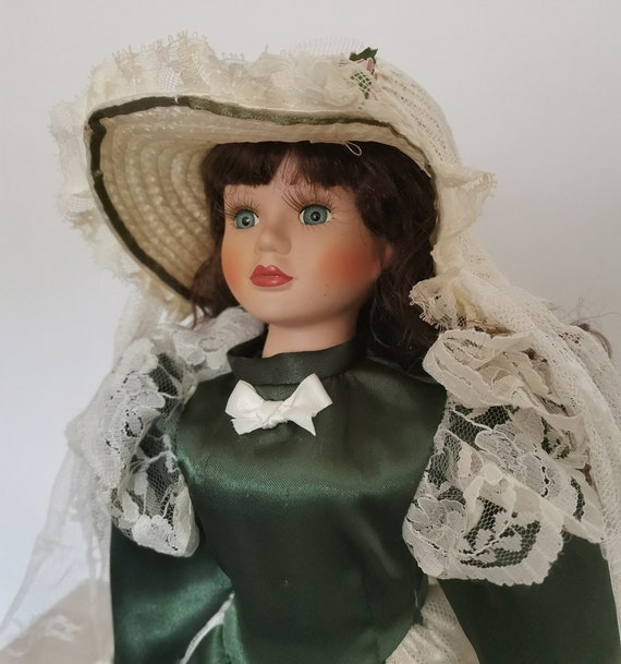 Georgous Vanity Fair Porceline Doll by Stewart Ross Called