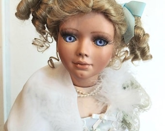 My name is Camille, a Jennifer Esteban doll at 61cm tall. 1992. Im hand made so im not sure about a few little details, read my descriptionX