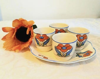 Handbeschilderde eierdopjes in Art Deco-stijl van Bishops and Stoners, jaren 1920-1930. In zeer goede staat. Een zeldzame vondst voor verzamelaars.