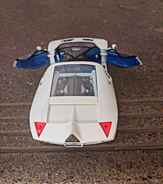 Fabulous Vintage Ford GT90 WHITE V12 Super Car Special