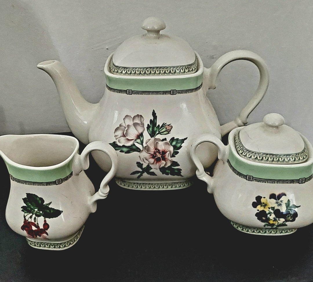 RHS Pristine Condition Vintage Applebee's Tea Pot Set for Etsy