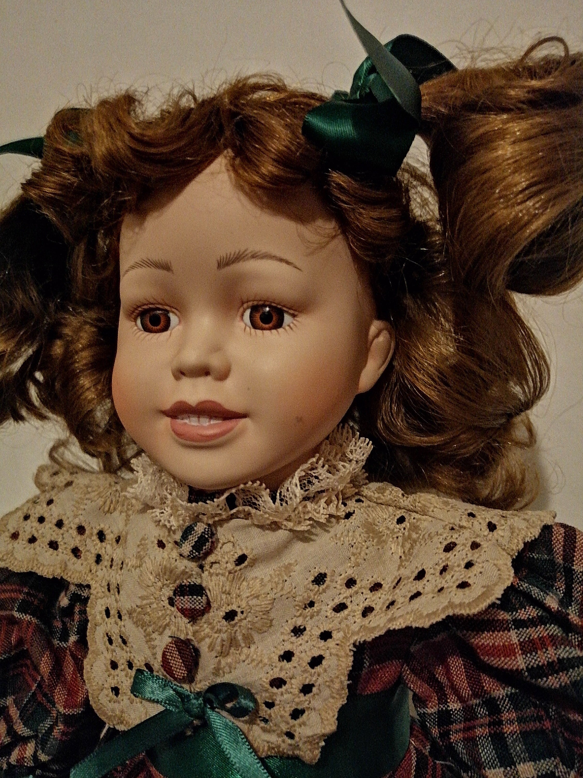 Miniature (19 Cm) Porcelain Ball Jointed Doll Lady