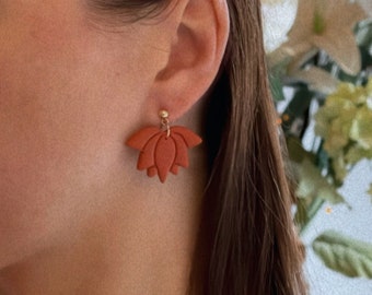 TABITHA | Boucles d’oreilles en argile polymère faites à la main - Bijoux Boho - Boucles d’oreilles pendantes - Boucles d’oreilles faites à la main - Cadeaux pour femmes - Minimaliste