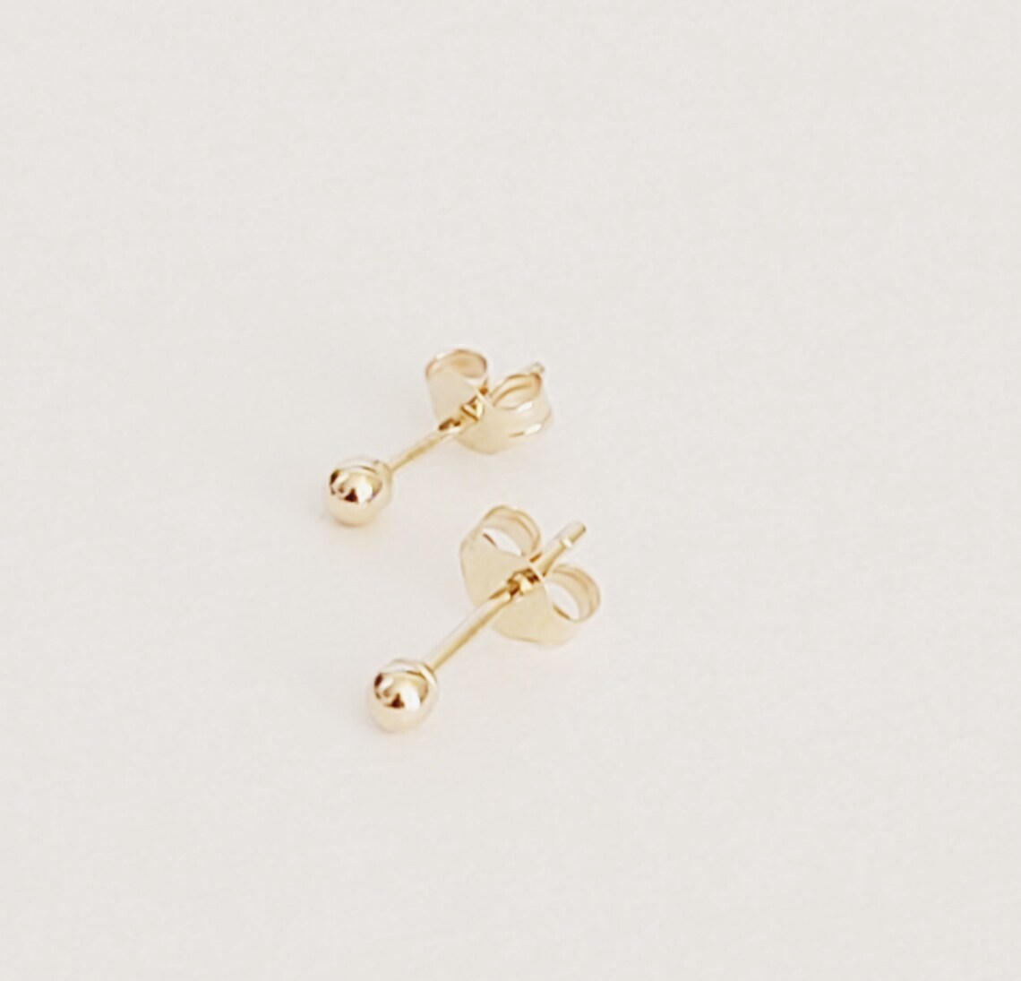 solid gold ball stud earrings