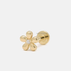 14K Solid Gold Tiny Daisy Flower Internally Threaded Ear Cartilage Stud, Flat Back Earring, Ear Lobe, Tragus, Conch, Ear Piercing, 18GA