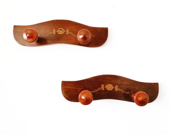 wooden vintage coat rack, mid century wall coat rack, coat peg, retro 50s coat rack, 2 knobs hat hanger, wooden decorated coat hanger