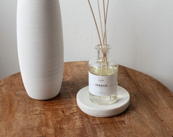 REED DIFFUSER | Home Fragrances | Home Decoration | Flower Scent | Freesia | Floral Reed Diffuser | House Warming Gift | Minimalist Decor |
