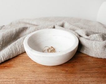 WHITE MARBLE BOWL- Elegant White Marble Bowl | Minimalist Decor | Spice Bowl | Jewelry Bowl | Minimal White Marble bowl | Minimalist Decor |