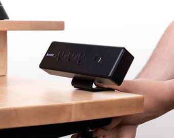 On-Desk Power Bar - 3 Power Outlets with USB-A and USB-C (Black and White) | burotic