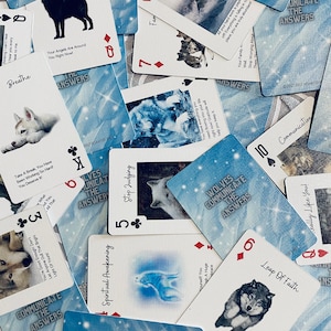 Wolves Communicate The Answers Oracle Deck (kaartformaat)