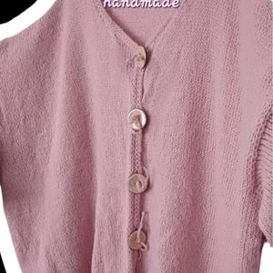 Cardigan hand-knitted plus size oversized layered look casual and classic in powdery pink