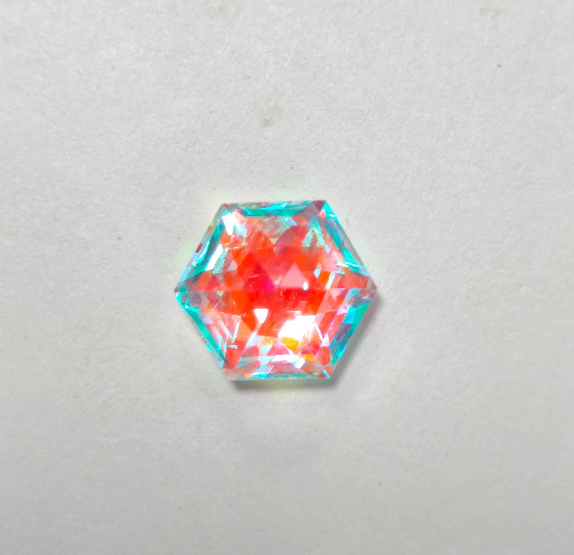 Topaze Rose Taillée Hexagone 75,55 Carats - Pierre Créée En Labo, Qualité AAA