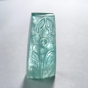 Natural Aquamarine with Intricate Flower Carving, Hand-Carved Floral Aquamarine Gemstone, Natural Blue Crystal, Collector’s Gem Carving.