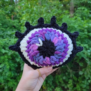 Plush Crochet Eye/ Crochet Evil Eye/ Crochet Third Eye/ Evil Eye Plush/Unique Crochet Gift/ Witchy Crochet/Bernat Blanket Yarn Crochet