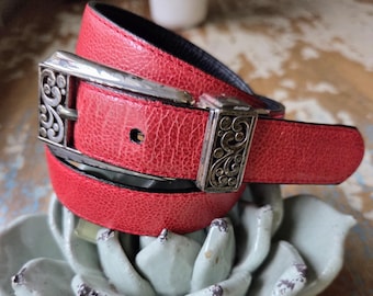 90-tals vintage Brightonrött läderbälte storlek S/M Tillverkat i USA