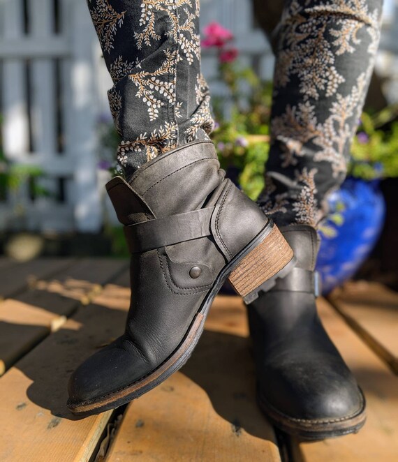PLDB by Palladium Military Style Ankle Boots Size 7.5