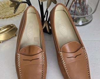 Vintage Todd's Tan Leather Loafers Size 7