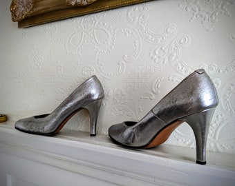 Vintage Handmade Leather Silver Pumps Size 6.5