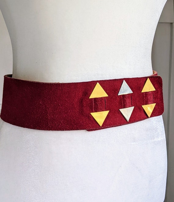 Vintage Red Suede Wide Belt: Abstract Metal Details, Size S  display picture 3
