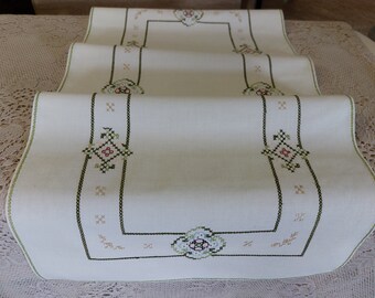 Scandinavian hand embroidered vintage cotton table mat , table decor, vintage home textile (E1)