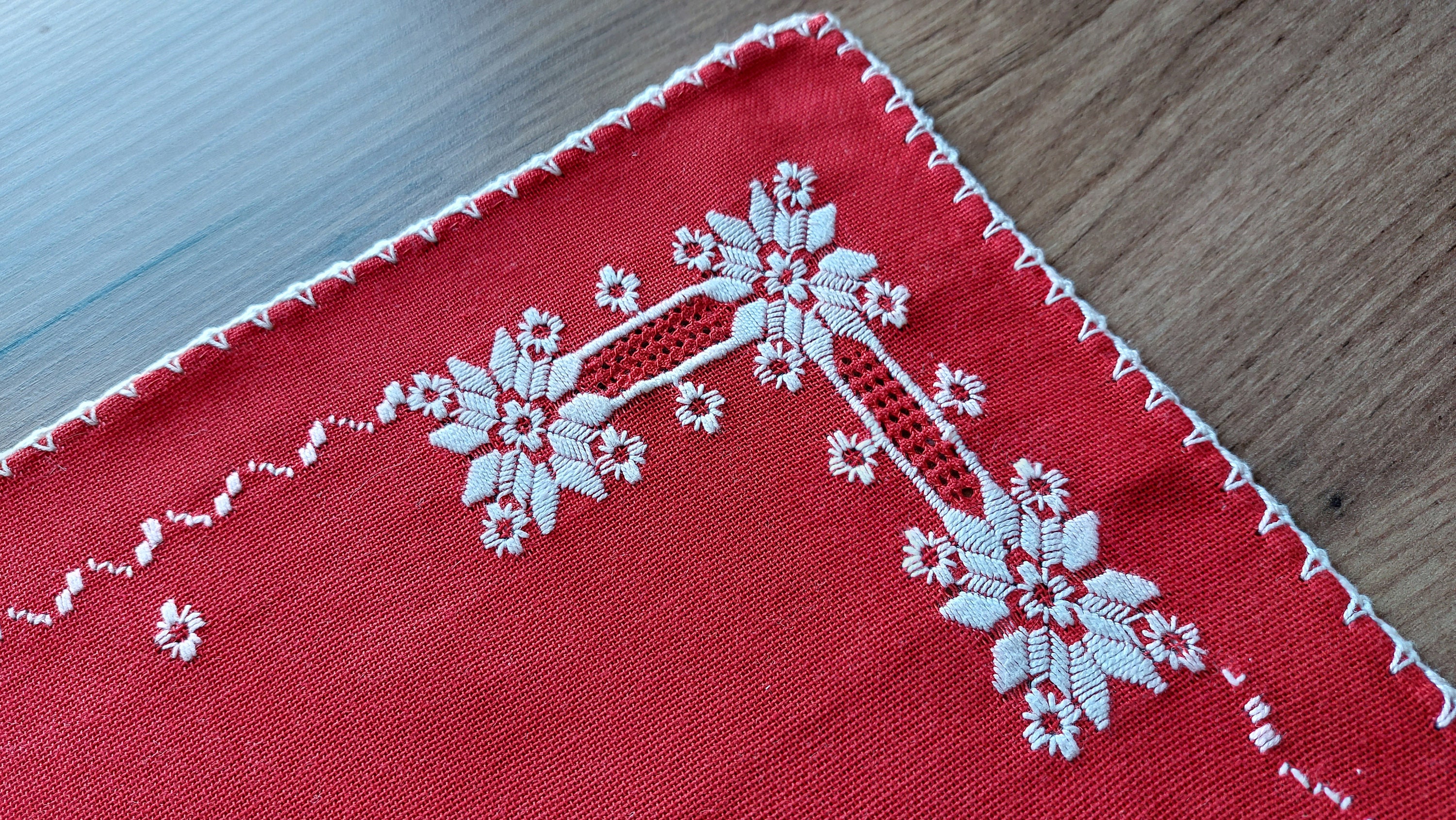 Vintage Hand Embroidered Red White Table Mat Doily Etsy
