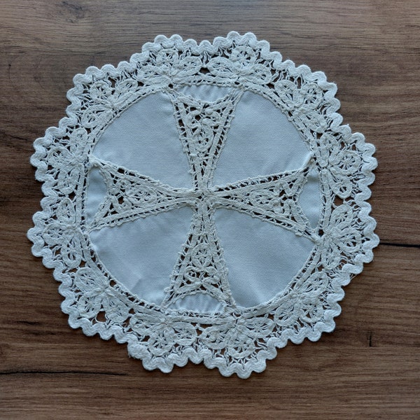 Vintage Order of Malta Embroidered doily , Collectible vintage placemats , vintage doilies (E2)
