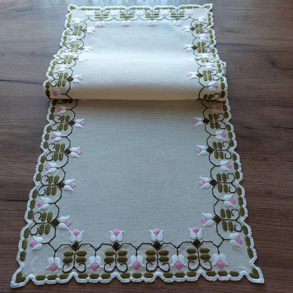 Short Table Runner Etsy
