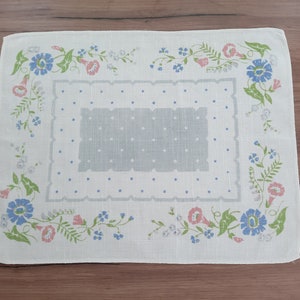 Vintage Scandinavian Collectible Linen Printed table mat , Vintage placemats (3)