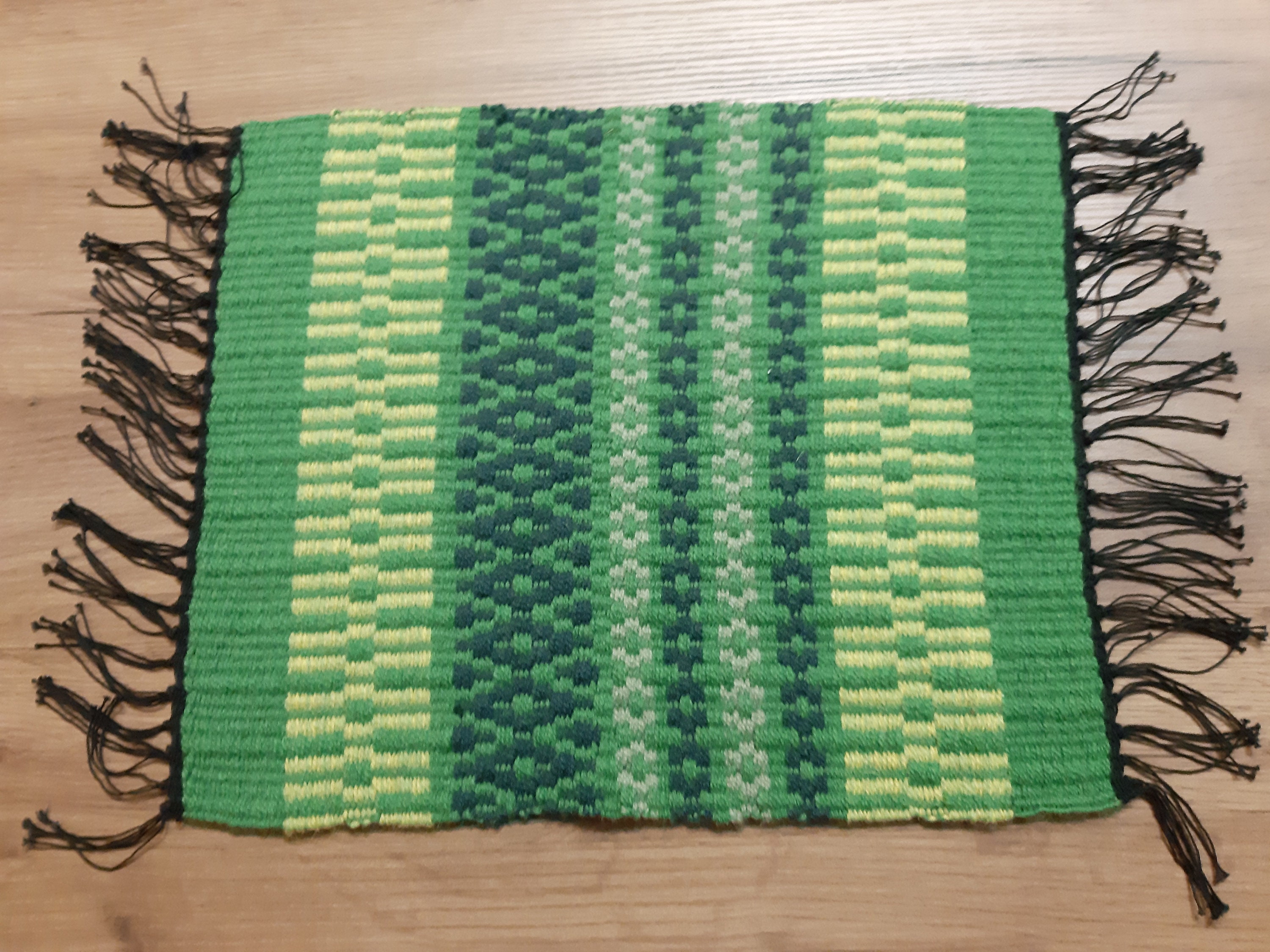 Vintage woven Wool green table mat pot holder vase mat Etsy