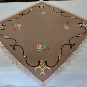 Vintage Hand embroidered cotton table mat , , vase center piece (E3)