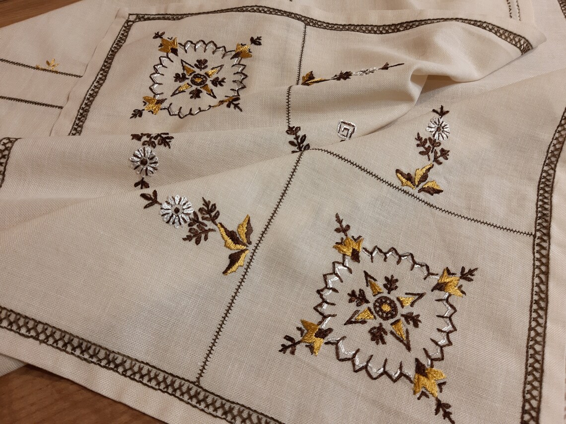 Tovaglia in pizzo rotonda, 140 cm, vintage, ricamata floreale