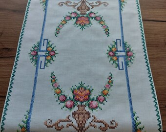 Vintage cross stitch embroidered thin cotton napkin , table mat, Mid century table decor, Retro kitchen warming , placemats vintage (E2)