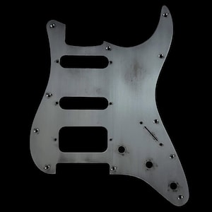 Made-to-Order - Gealtertes Aluminium - 11-Loch HSS UNCOVERED Stratoaster Pickguard Kratzplatte für Fender - Handbearbeitet